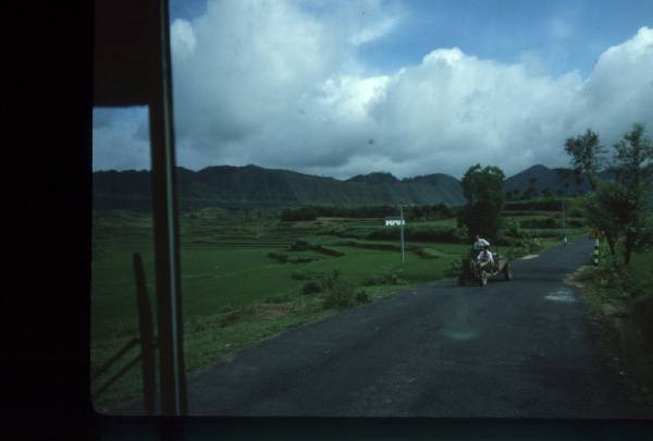 HuangShan, Z bus trip home 1.jpg 17.3K