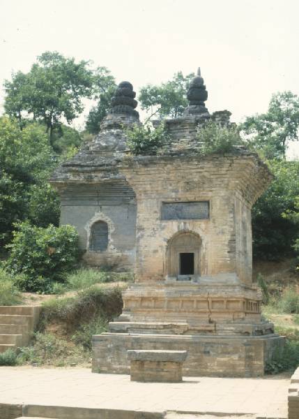 Shaolin monastery stupas.jpg 39.6K